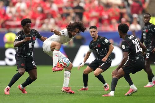 Các cầu thủ Canada bất lực không thể ghi bàn. (Ảnh: FIFA)