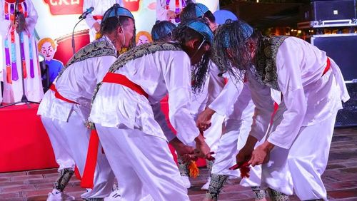 Trò Ai Lao được lấy cảm hứng từ nước bạn Lào.