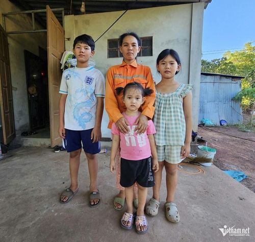 Điều chị Hiền lo lắng nhất là một ngày nào đó các con sẽ phải lớn lên khi thiếu đi vòng tay của cả cha lẫn mẹ. Ảnh: Hải Sâm
