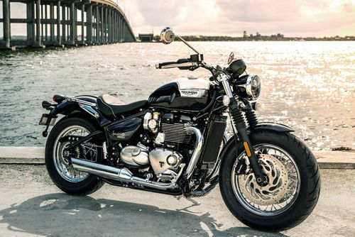 Triumph Bonneville dù là mẫu xe phân khối lớn nhưng vẫn theo đuổi thiết kế giảm xóc trước dạng ống lồng truyền thống. Ảnh: Triumph