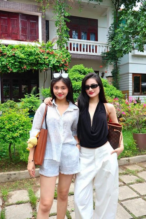 Màn hội ngộ bùng nổ visual của hai mỹ nhân gen Z. (Nguồn: FBNV)