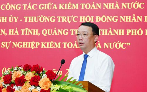 Đại diện lãnh đạo tỉnh Hà Tĩnh phát biểu tại hội nghị- Ảnh: X.P