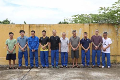 Tang vật các đối tượng sử dụng tổ chức đánh bạc và đánh bạc dưới hình thức cá độ bóng đá trong thời gian diễn ra giải bóng đá vô địch thế giới World Cup 2026.