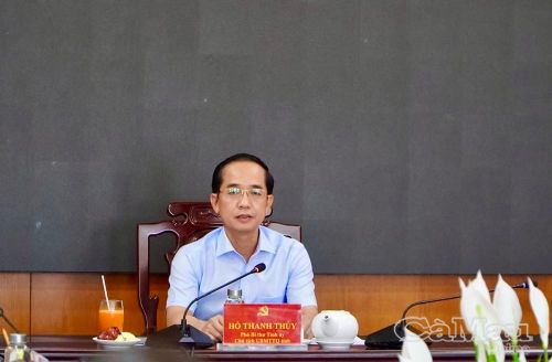 Tại hội nghị sơ kết 6 tháng đầu năm 2026 về thực hiện dân chủ ở cơ sở, đồng chí Hồ Thanh Thủy, Phó Bí thư Tỉnh ủy, Chủ tịch Ủy ban MTTQ Việt Nam tỉnh Cà Mau, nhấn mạnh yêu cầu phát huy vai trò của Nhân dân trong quá trình triển khai các chủ trương, chính sách, nhất là việc sắp xếp, tinh gọn ấp, khóm.