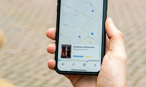 Giao diện Google Maps với gợi ý dịch vụ ăn uống bằng Gemini. (Ảnh: Google)