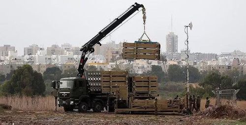 Vào tháng 4, Axios cũng là cơ quan truyền thông đầu tiên đưa tin Israel đã điều động tổ hợp Iron Dome cùng kíp vận hành tới UAE.