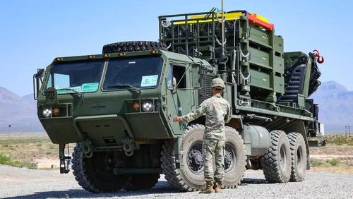Theo các nguồn tin được dẫn lại trong bài báo gốc, việc điều động Iron Dome tới UAE đánh dấu lần đầu tiên hệ thống này được triển khai ở nước ngoài nhằm hỗ trợ trực tiếp cho một quốc gia khác.