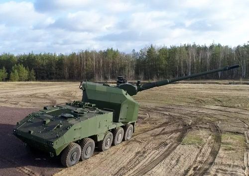 Mặc dù ông Drummond không nói rõ pháo tự hành RCH 155 được trải qua chiến đấu ở đâu, tuy nhiên câu trả lời cho câu hỏi này rất rõ ràng - đó chính là Ukraine.