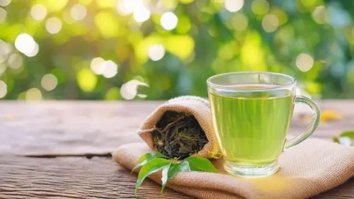  Trà xanh là một trong những loại đồ uống buổi sáng tốt cho gan nếu sử dụng phù hợp. Ảnh: Shutterstock. 