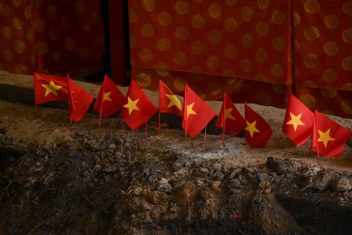 Theo Thủ tướng Lê Minh Hưng, việc phát hiện rãnh mộ tập thể ngay trong những ngày đầu triển khai tiếp thêm niềm tin cho các lực lượng làm nhiệm vụ cũng như thân nhân liệt sĩ đã nhiều năm mong ngóng tin tức người thân.