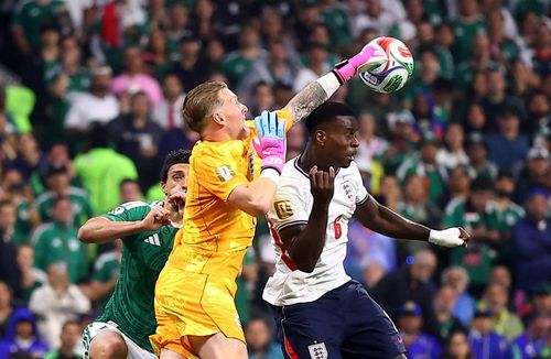 Jordan Pickford chơi hay trong ngày Anh thắng Mexico 3-2.