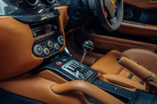  Sự phối hợp liên tục giữa não bộ và cơ thể khi điều khiển xe MT được xem là một hình thức "rèn luyện" tự nhiên. Đặc biệt, những mẫu xe số sàn hiệu năng cao cũng là một khoản đầu tư có giá trị trong kỷ nguyên điện hóa. 