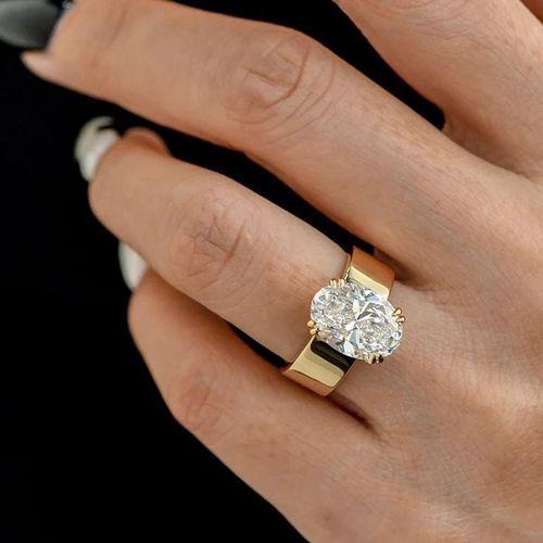  Cân nhắc chọn nhẫn bản lớn để đảm bảo sử dụng lâu bền. Ảnh: Juluro. 
