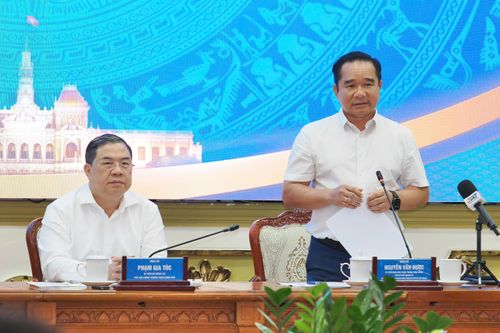 Chủ tịch UBND TPHCM Nguyễn Văn Được phát biểu kiến nghị tại buổi làm việc của Phó Thủ tướng Thường trực Chính phủ với TPHCM. ẢNH: HOÀNG HÙNG