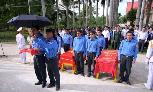Trong mùa khô 2025-2026, Đội K92, K93 tỉnh An Giang đã tìm kiếm tại 173 vị trí, quy tập được 170 hài cốt liệt sĩ. Trong đó, 128 hài cốt được tìm thấy tại Campuchia và 42 hài cốt liệt sĩ trên địa bàn tỉnh An Giang, xác định được danh tính 1 liệt sĩ. Nếu tính từ năm 2001 đến nay, Đội K92, Đội K93 đã tìm kiếm, quy tập được 6.871 hài cốt liệt sĩ, trong đó có 4.414 hài cốt tại Campuchia và 2.457 hài cốt trên địa bàn tỉnh An Giang, trong đó hàng trăm hài cốt đã được xác định danh tính. Tại Campuchia, cán bộ, chiến sĩ hai đội còn thực hiện nhiều hoạt động dân vận như khám bệnh, cấp thuốc miễn phí, hỗ trợ công trình, tặng quà cho người dân... Qua đó góp phần vun đắp tình đoàn kết, hữu nghị giữa Việt Nam và Campuchia.