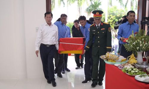 Theo Bộ Chỉ huy Quân sự tỉnh An Giang, dù công tác tìm kiếm ngày càng khó khăn do địa hình thay đổi, nhiều khu vực đã bị san lấp, nguồn thông tin về mộ liệt sĩ ngày càng hạn chế, cán bộ, chiến sĩ Đội K92, K93 vẫn kiên trì bám địa bàn, phối hợp chặt chẽ với chính quyền, lực lượng vũ trang và nhân dân Campuchia để hoàn thành nhiệm vụ.