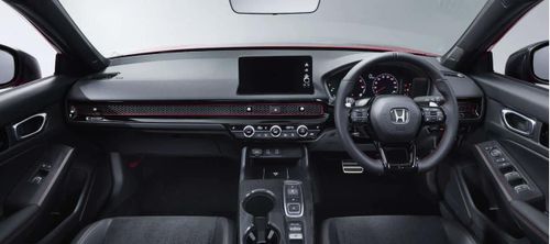 Không gian nội thất Honda Civic e:HEV RS 2026 tại Nhật Bản với cần số dạng nút bấm. Ảnh: Paultan