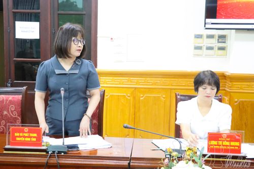Lãnh đạo Báo và phát thanh, truyền hình Điện Biên tham gia ý kiến nội dung phóng sự về giám sát chuyên đề của HĐND tỉnh.