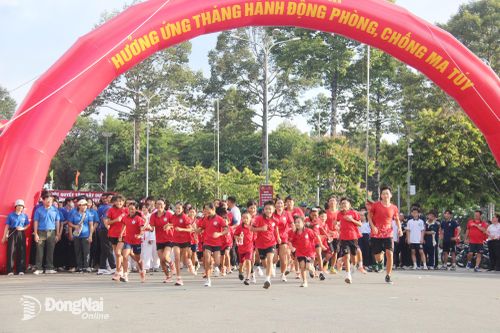 Các lực lượng, đoàn thể thành phố Đồng Nai tham gia Giải chạy Chung một quyết tâm xây dựng xã, phường, đặc khu không ma túy.
