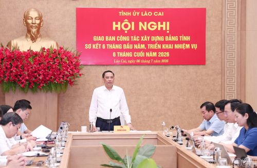 Đồng chí Phó Bí thư Thường trực Tỉnh ủy nhấn mạnh cần tập trung xây dựng Đảng gắn với đảm bảo tăng trưởng kinh tế đạt 2 con số.