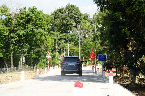 Từ đây, mạch giao thông được nối liền, mở ra tương lai mới cho vùng đồng bào dân tộc ở xã Hàm Thạnh
