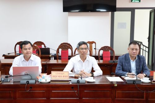 Lãnh đạo Văn phòng Tỉnh ủy, Hội Nhà báo tỉnh, Báo và Phát thanh, Truyền hình Lâm Đồng dự hội nghị