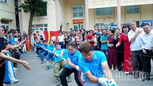 Các hoạt động văn hóa, thể thao được tổ chức góp phần thắt chặt tình đoàn kết, nâng cao đời sống tinh thần cán bộ, Nhân dân địa phương.