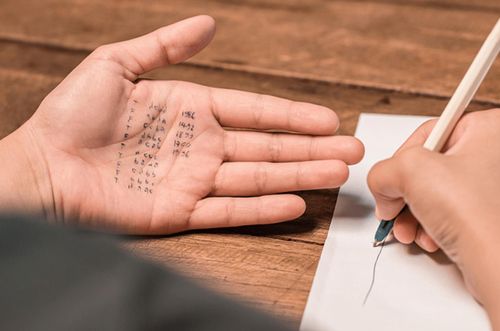 Một cuộc điều tra đã phát hiện các vụ việc “gian lận nghiêm trọng” riêng biệt tại hai địa điểm thi ở tỉnh Giang Tây, miền Đông Trung Quốc: Viện Công nghệ Nam Xương và Trường Cao đẳng Kỹ thuật Giang Tây. Ảnh: VCG