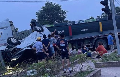 Nhiều người còn bàng hoàng sau sự cố.