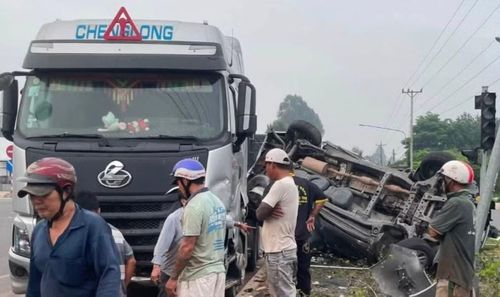 Nguyên nhân vụ tai nạn đang được làm rõ.