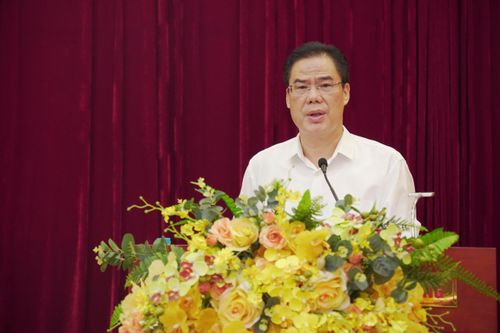 Phó Bí thư Tỉnh ủy, Chủ tịch Ủy ban MTTQ Việt Nam tỉnh Vũ Hồng Quang phát biểu chỉ đạo tại hội nghị.