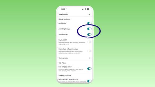 Google Maps cho phép bạn chủ động né tránh đường cao tốc, đường thu phí hoặc phà. Cài đặt này rất hữu ích cho người đi xe máy hoặc muốn tiết kiệm chi phí.