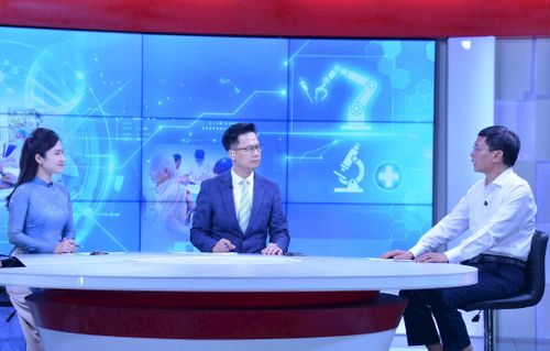 Ông Vũ Cao Cương, Phó Giám đốc Sở Y tế Hà Nội trao đổi tại Chương trình. Ảnh: Viết Thành
