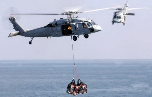 Đây là lần thứ 2 trực thăng quân sự Mỹ gặp nạn tại khu vực gần Iran trong khoảng 1 tháng qua. Đầu tháng 6, một trực thăng vũ trang AH-64 Apache rơi gần bờ biển Oman. Hai thành viên tổ lái sau đó được giải cứu bằng xuồng không người lái Corsair.