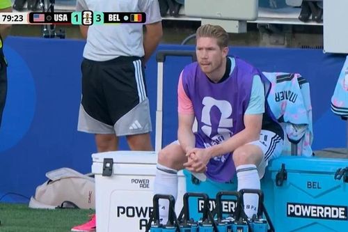 De Bruyne giờ phải chấp nhận vai trò dự bị.