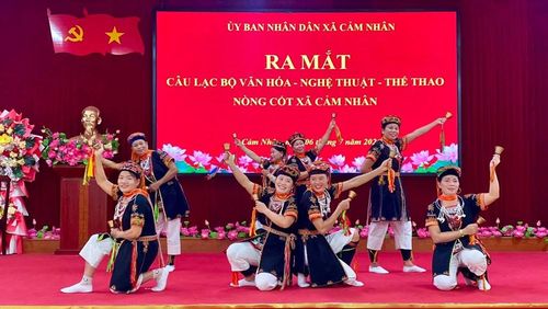 Chương trình giao lưu văn nghệ sôi nổi với nhiều tiết mục đặc sắc tại lễ ra mắt CLB