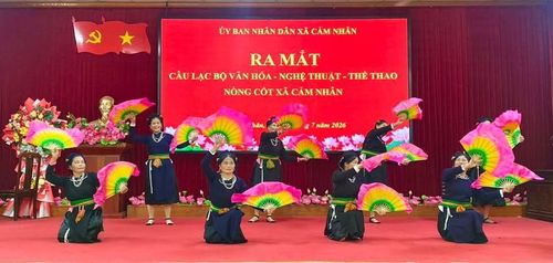 Chương trình giao lưu văn nghệ sôi nổi với nhiều tiết mục đặc sắc tại lễ ra mắt CLB