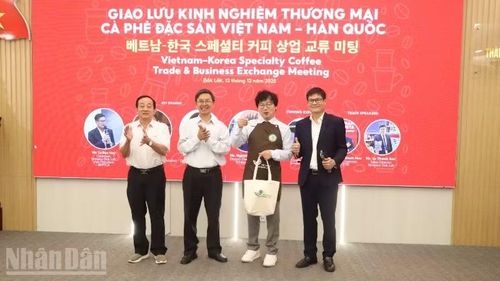 Chương trình giao lưu kinh nghiệm thương mại cà-phê đặc sản Việt Nam-Hàn Quốc do Hiệp hội Cà-phê Buôn Ma Thuột, Simexco Daklak phối hợp Hiệp hội Cà-phê đặc sản Hàn Quốc tổ chức.