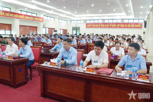  Các đại biểu dự hội nghị.