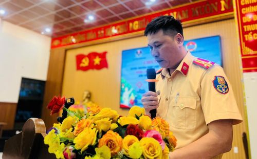 Trưởng trạm Trạm CSGT Thăng Bình chia sẻ tại chương trình.