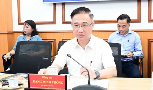 Phó Bí thư Thành ủy TPHCM Đặng Minh Thông kết luận buổi làm việc. Ảnh: VĂN MINH