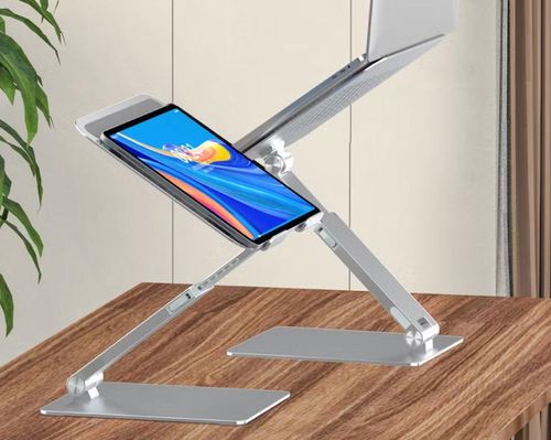 Các chuyên gia khuyến nghị nên ưu tiên điều chỉnh độ cao của màn hình trước khi nghĩ đến việc thay đổi bàn hay ghế, bởi chỉ cần đưa màn hình lên gần tầm mắt, cổ và vai sẽ trở về tư thế tự nhiên hơn, giúp giảm áp lực lên cơ, dây chằng và cột sống, đồng thời mang lại cảm giác thoải mái hơn khi làm việc trong thời gian dài.