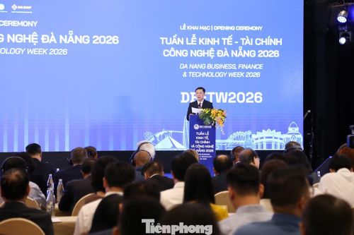 Ông Thái Thanh Quý - Phó Trưởng ban thường trực Ban Chính sách, Chiến lược T.Ư - nêu 5 chuyển dịch lớn trong kiến tạo chính sách.