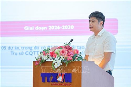 Đồng chí Nguyễn Tiến Dũng, Trưởng Ban Kế hoạch - Tài chính trình bày tham luận. Ảnh: Lê Đông/TTXVN