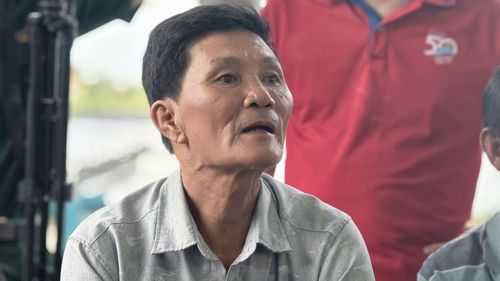 Ông Huỳnh Văn Mười, người nhận là em liệt sĩ Huỳnh Văn Quên được tìm thấy trong hố chôn tập thể ở công viên Lê Thị Riêng. Ảnh: ĐV
