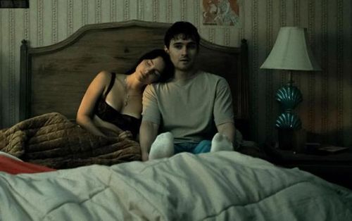 Obsession trở thành hiện tượng văn hóa nhờ sự kết hợp giữa ý tưởng mới lạ, diễn xuất ấn tượng và hiệu ứng truyền miệng mạnh mẽ.