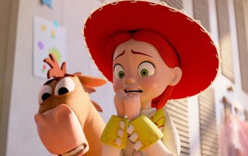 Lấy nhân vật Jessie làm trung tâm, bộ phim gửi gắm thông điệp rằng đồ chơi, dù cũ kỹ đến đâu, vẫn không thể bị thay thế bởi máy tính bảng hay màn hình điện tử.