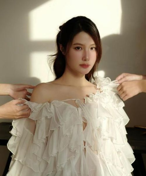 Diễm My 9X được đánh giá cao nhờ hình ảnh đẹp và sự bền bỉ với nghề diễn. Ảnh: FBNV