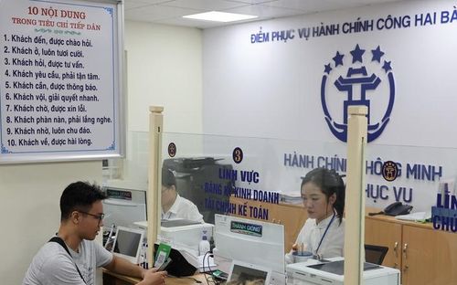 Hà Nội đang quyết liệt triển khai đánh giá cán bộ, công chức gắn với OKR và KPI. Ảnh: TTHCCCHN