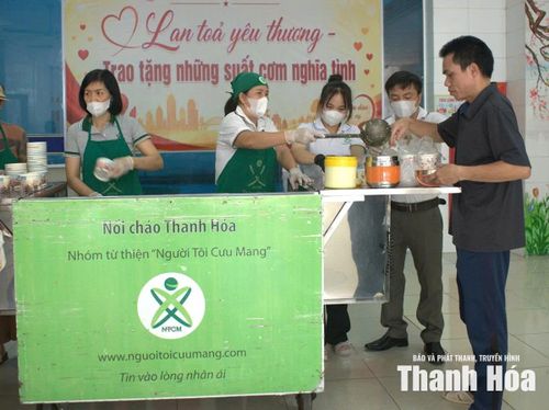 Anh Lò Văn Hải là “vị khách” quen của Nồi cháo Thanh Hóa suốt 5 năm qua.